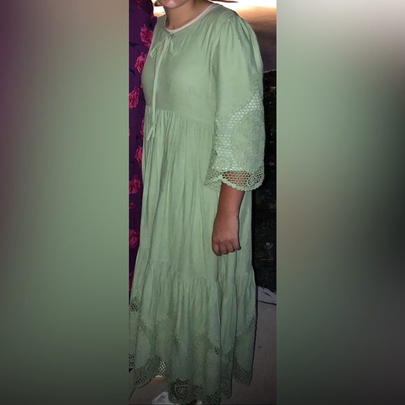 Sage green dress✨ - Picture 4 of 7